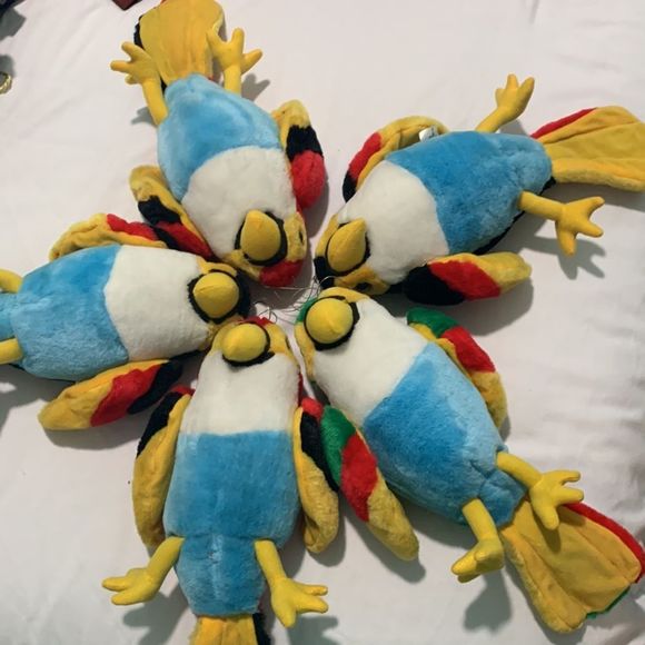 Five Pretty Plush Parrots - Picture 3 of 15